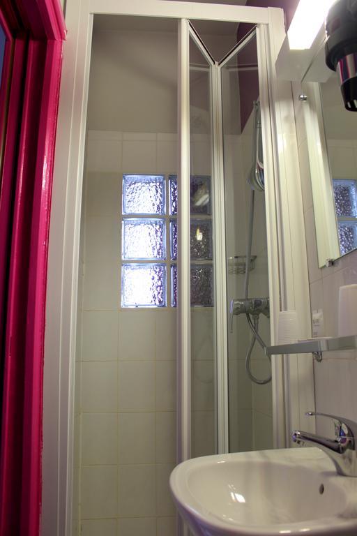 Habitación Individual con baño privado